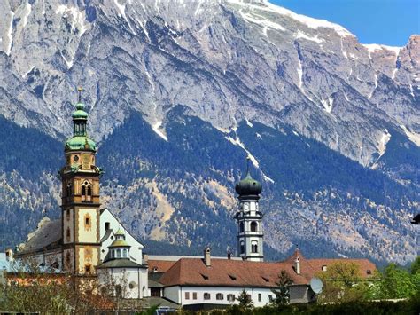 hall in tirol.